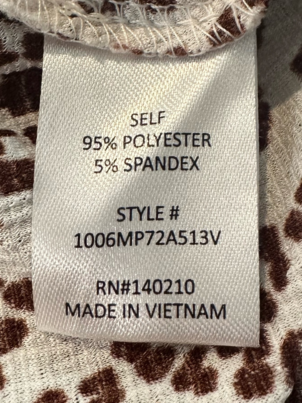 Joie de Vivre Women’s Plus-Size 2X Sleeveless Leopard Tie-Front Blouse - Picture 6 of 7